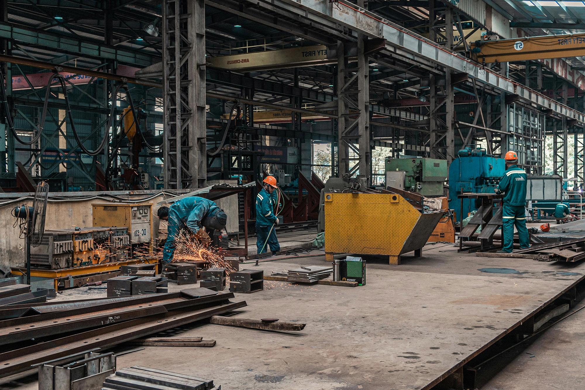 Chassis Bus Building